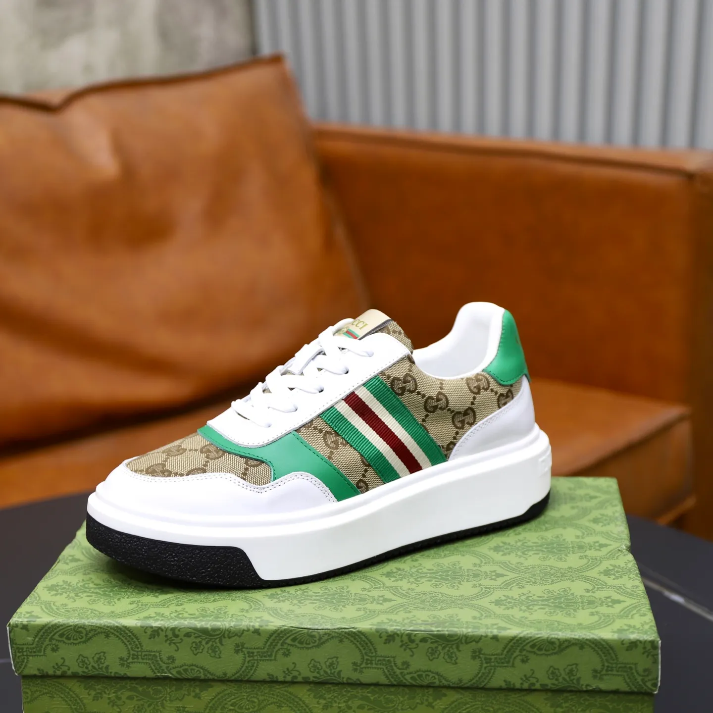 Ex-factory price: 462💰🙅‍♂️🙅‍♂️🙅‍♂️ Brand: GUCCI Standard code: 38-44 (45 customized) Grade: Same as the official website Material: Original cowhide material stitching Comfortable sheepskin lining Lightweight and wear-resistant sports outsole Style category: Men's fashionable casual shoes Running sneakers Distinguished luxury brand elements Top luxury Color: actual picture color